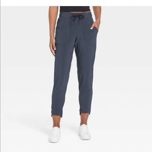 Target All in Motion Tapered Pants M Slate